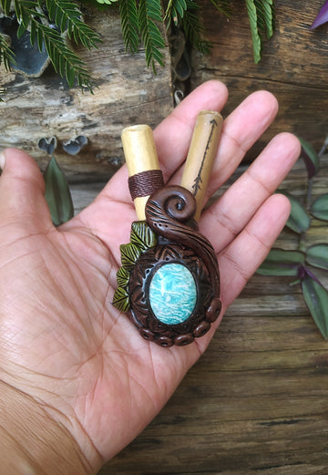 Kuripê Terra, com cristal de amazonita, auto aplicador de rapé medicinal